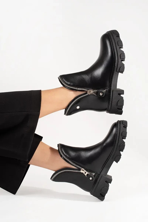 Moteriški batai ant storos platformos