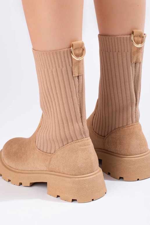 iš zomšos moteriški batai su lanksčia... iš zomšos moteriški batai su lanksčia...