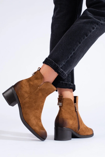 rudos spalvos moteriški... 2