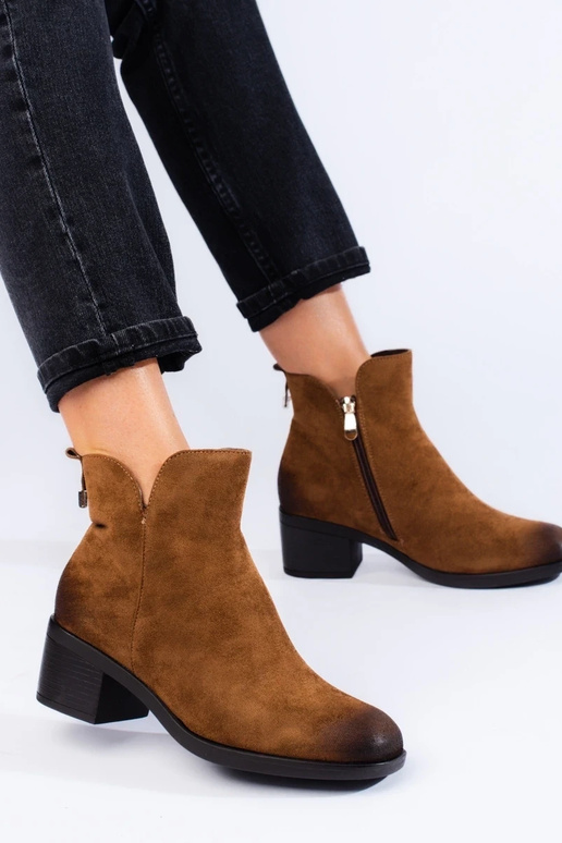 rudos spalvos moteriški batai ant... rudos spalvos moteriški batai ant...