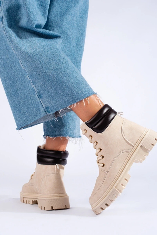 smėlio spalvos aulinukai smėlio spalvos aulinukai