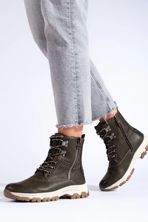 su raišteliais aulinukai su... su raišteliais aulinukai su...