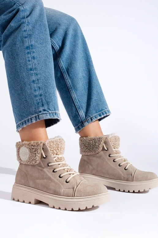 Moteriški auliniai batai su avikailiu... Moteriški auliniai batai su avikailiu...