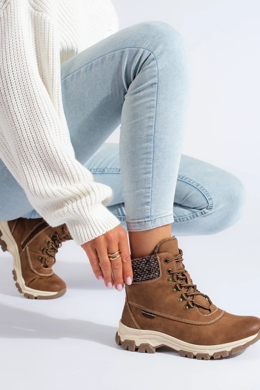 rudos spalvos aulinukai su platforma