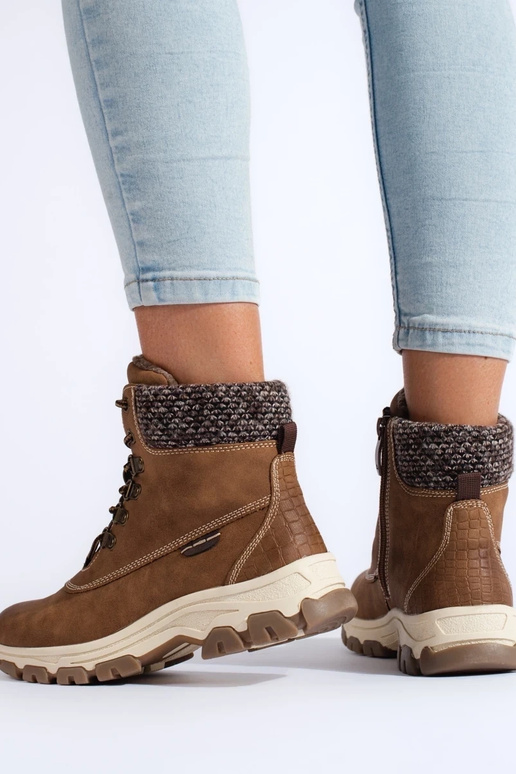 rudos spalvos aulinukai su platforma