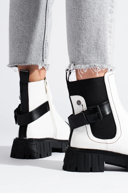 baltos spalvos Moteriški batai su... baltos spalvos Moteriški batai su...