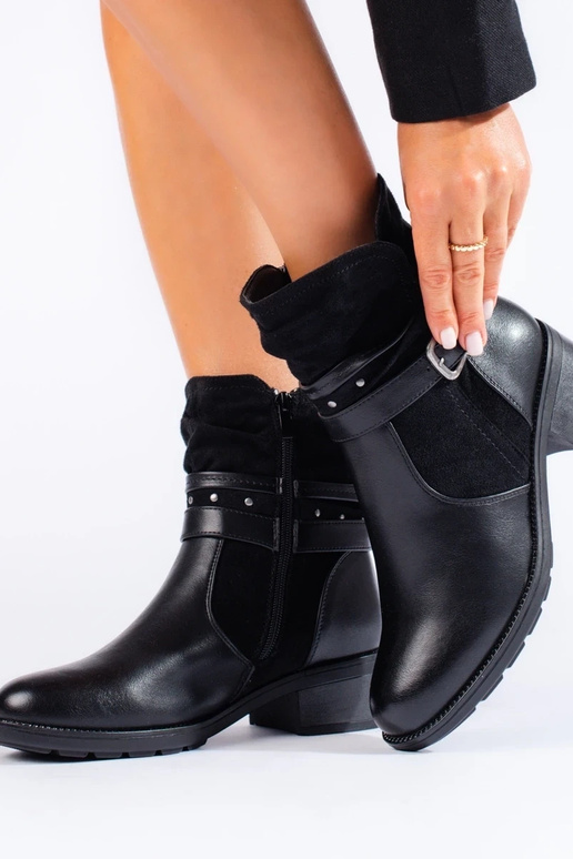 Moteriški aulinukai su dekoratyvine... Moteriški aulinukai su dekoratyvine...