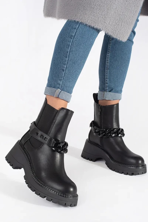 Moteriški batai su grandine juodos... Moteriški batai su grandine juodos...