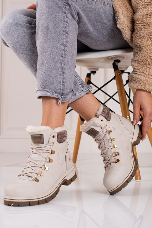 Smėlio spalvos auliniai batai iš... Smėlio spalvos auliniai batai iš...