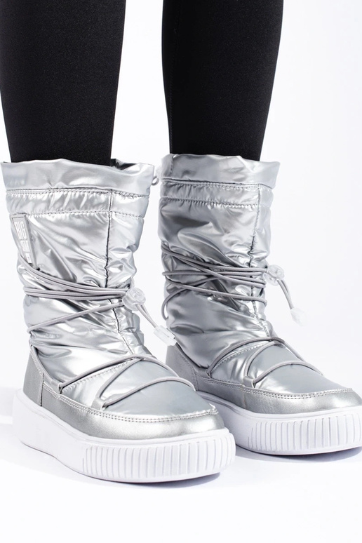 Moteriškas izoliuoti sidabras sniego...