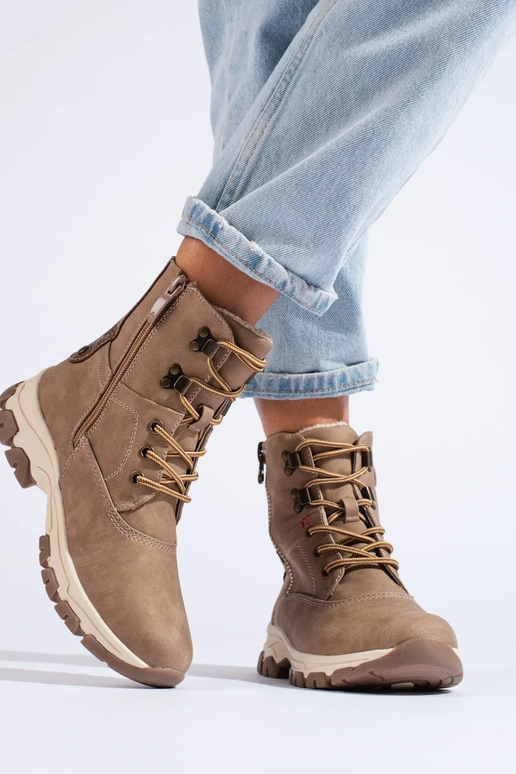 su raišteliais aulinukai su... su raišteliais aulinukai su...