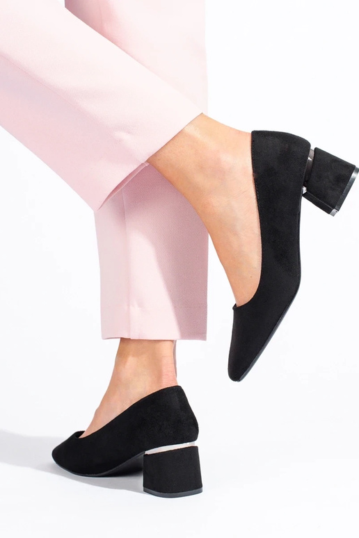 Aukštakulniai bateliai Vinceza žemu... Aukštakulniai bateliai Vinceza žemu...