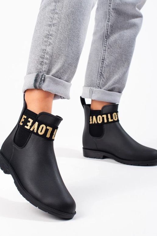 juodos spalvos  trumpi guminiai batai... juodos spalvos  trumpi guminiai batai...