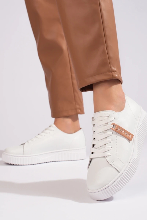 Klasikinio modelio baltos spalvos... Klasikinio modelio baltos spalvos...