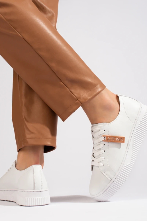 Klasikinio modelio baltos spalvos... Klasikinio modelio baltos spalvos...