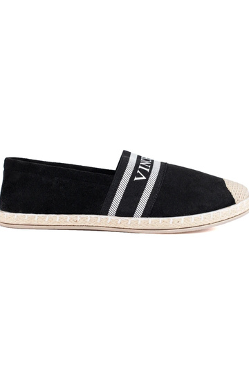 iš zomšos espadrilės...