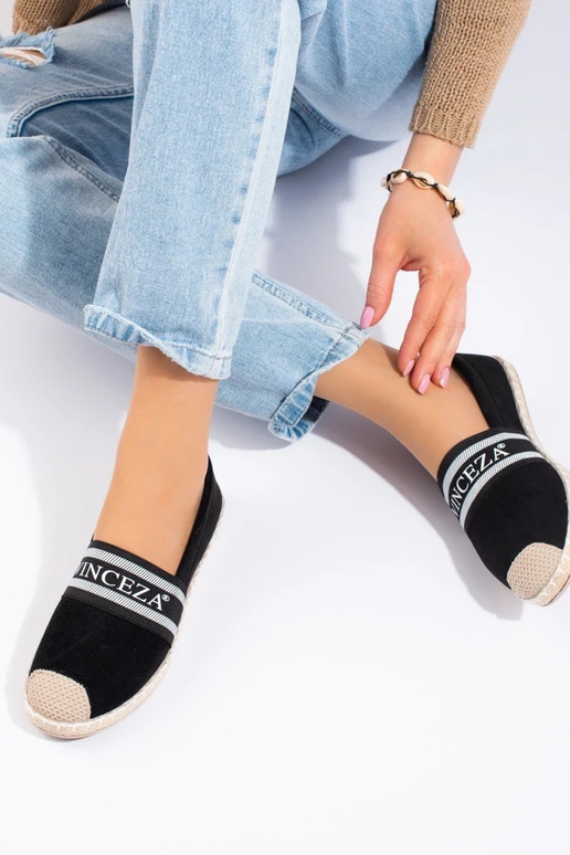 iš zomšos espadrilės  juodos spalvos...