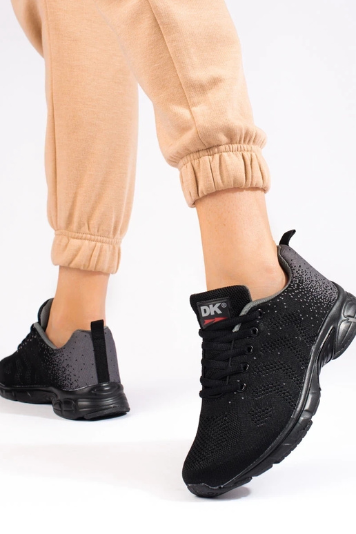juodos spalvos sportiniai batai Dk