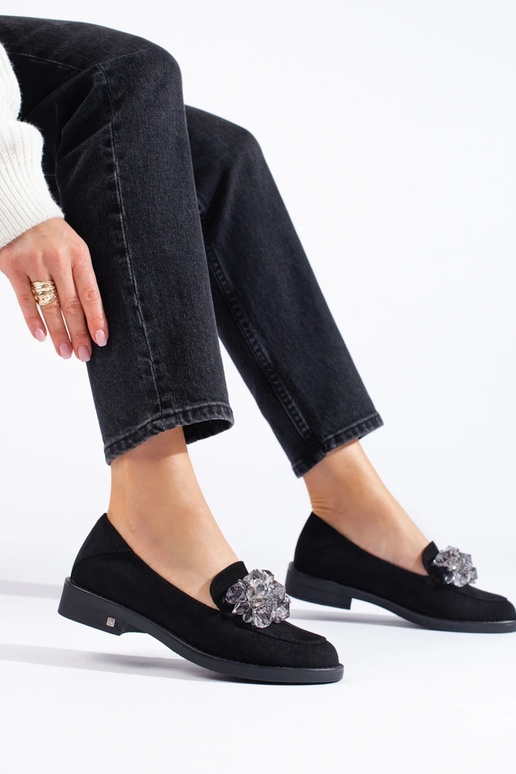 iš zomšos juodos spalvos moteriški... iš zomšos juodos spalvos moteriški...