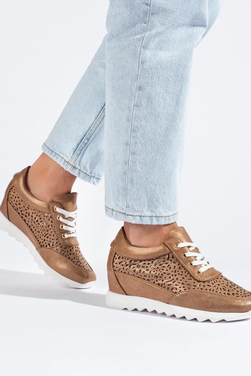 su aužūro elementais Sneakers modelio...