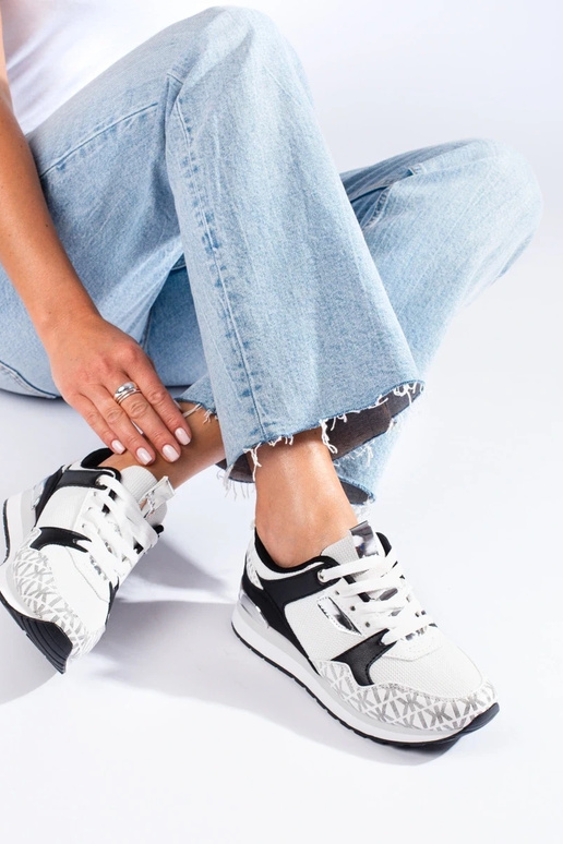 Sportinio stiliaus baltos... Sportinio stiliaus baltos...