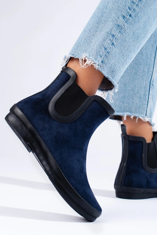 iš zomšos guminiai batai izoliuoti...