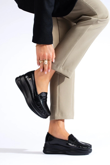 su lako efektu juodos... 2