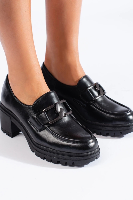 juodos spalvos moteriški pusbačiai su... juodos spalvos moteriški pusbačiai su...