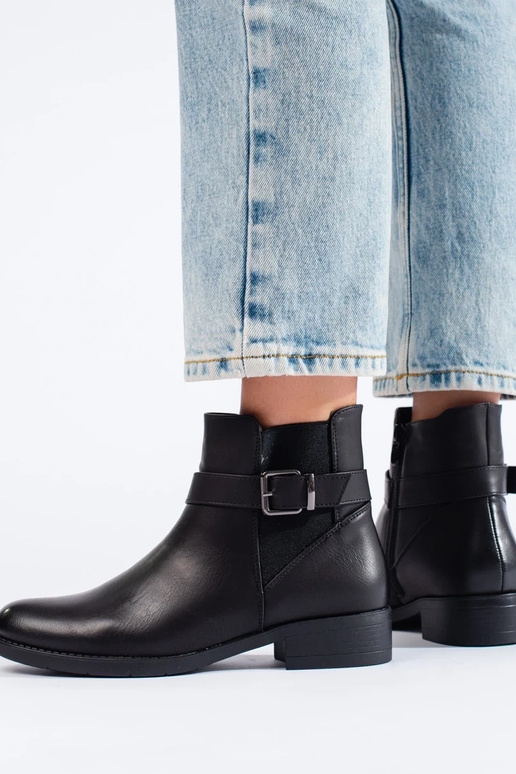 Juodi moteriški batai su elastinga...