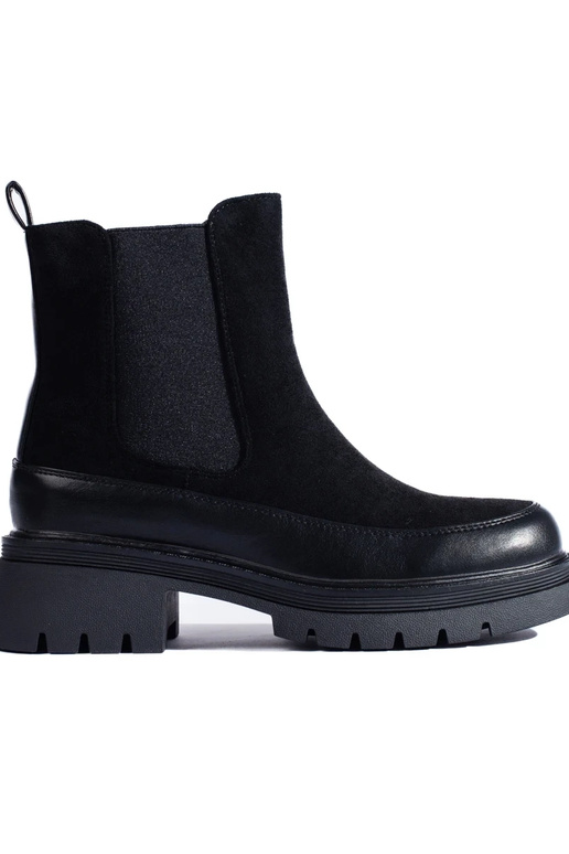 juodos spalvos iš zomšos batai...