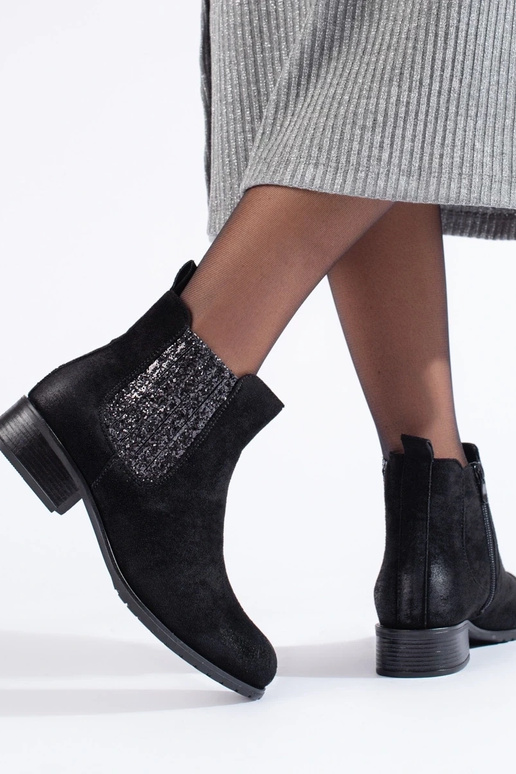 iš zomšos juodos spalvos Moteriški batai