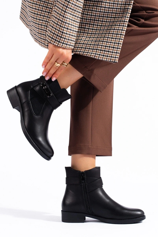 Moteriškas juodos spalvos batai butas