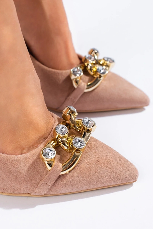 iš zomšos rožinės spalvos...