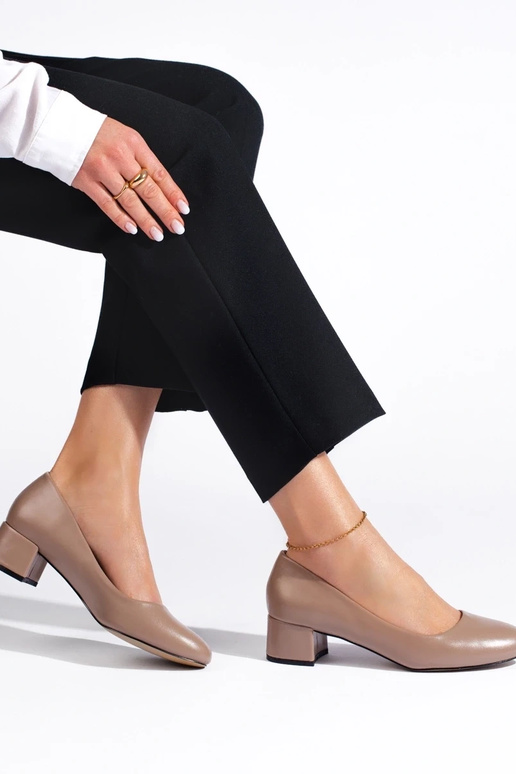 Aukštakulniai bateliai  tamsios