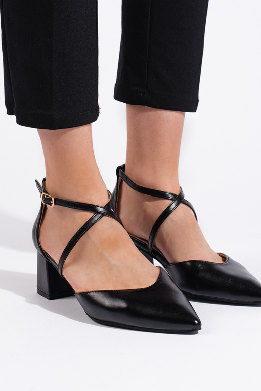 juodos spalvos sandalai juodos spalvos sandalai