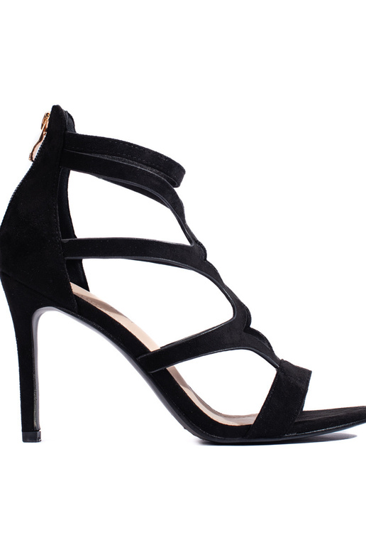 juodos spalvos sandalai  plonu kulniuku