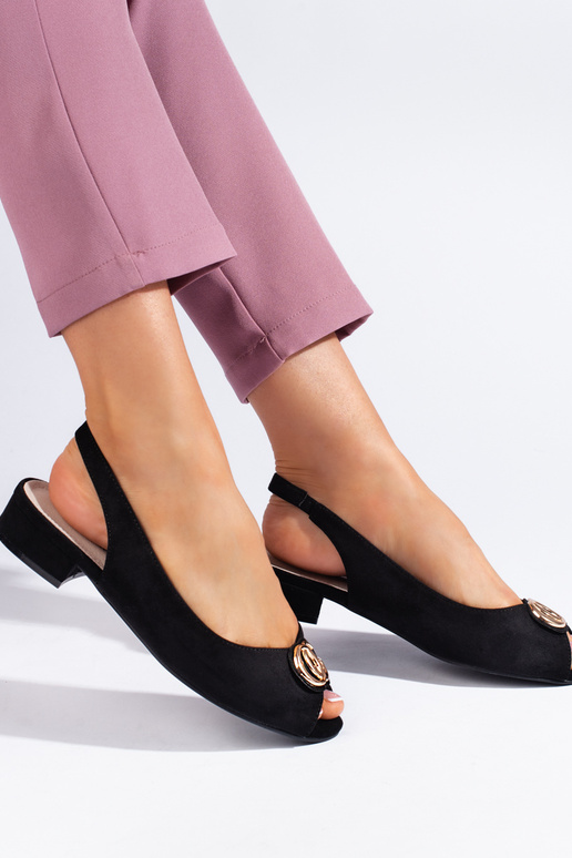 juodos spalvos iš zomšos sandalai