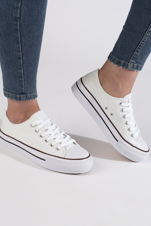 Baltos spalvos klasikinio modelio...