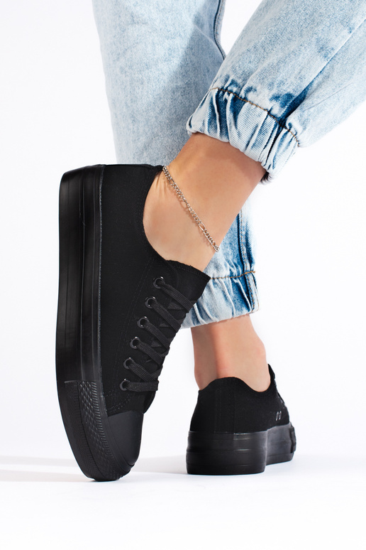 Juodos spalvos klasikinio modelio...