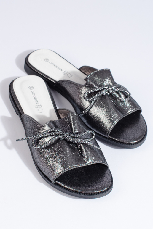 sidabro spalvos  Šlepetės