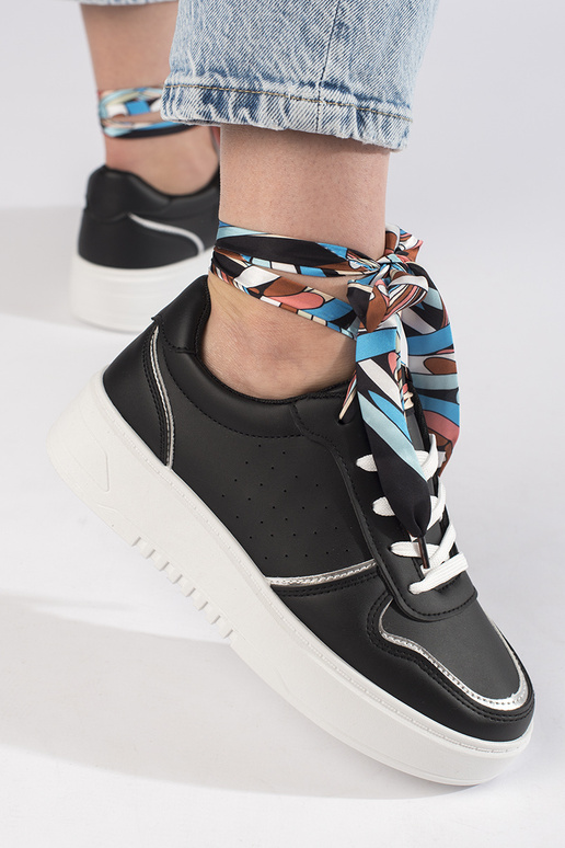 Juodos spalvos klasikinio modelio...