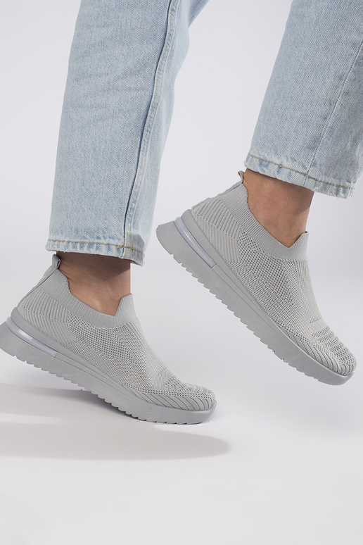 pilkos spalvos  sportiniai batai pilkos spalvos  sportiniai batai