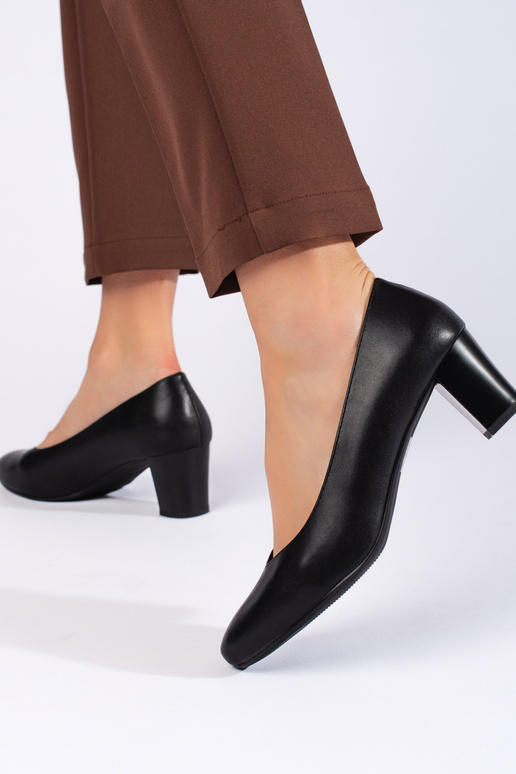 Elegantiško stiliaus juodos spalvos...