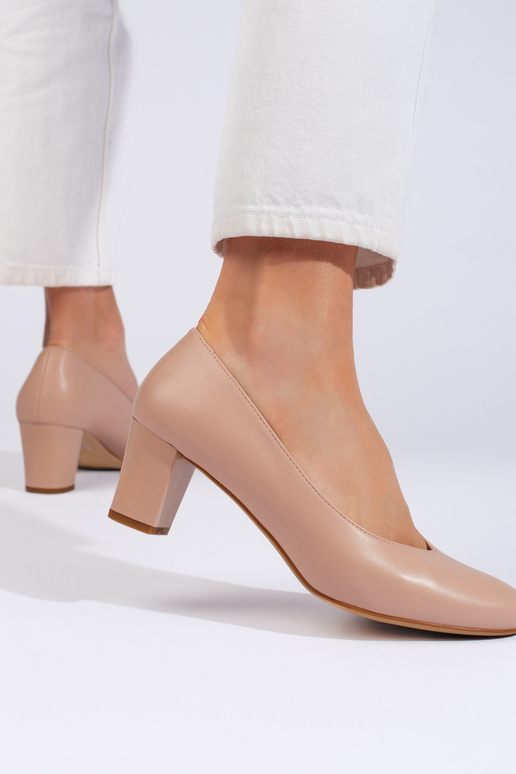 Elegantiško stiliaus smėlio spalvos...