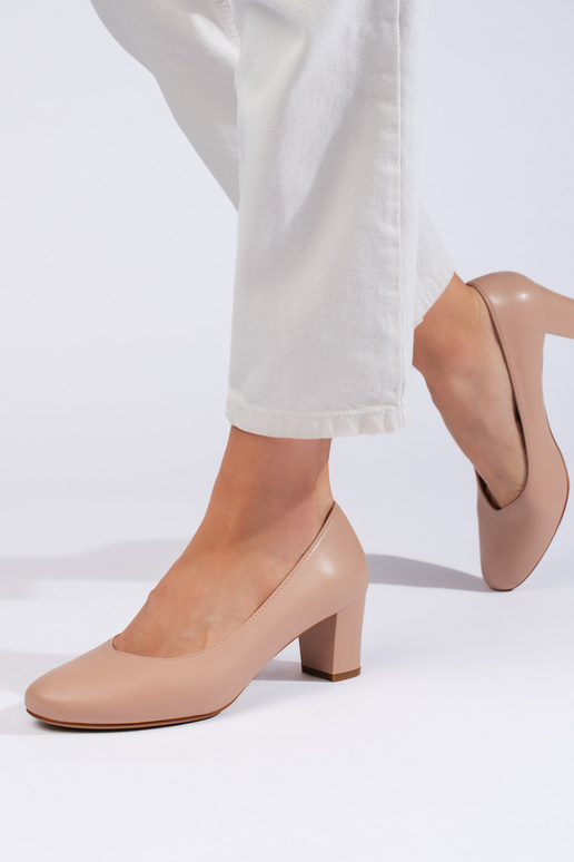 Elegantiško stiliaus smėlio spalvos...