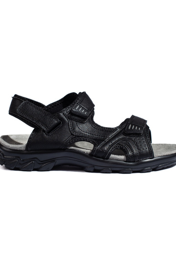 juodos spalvos sandalai