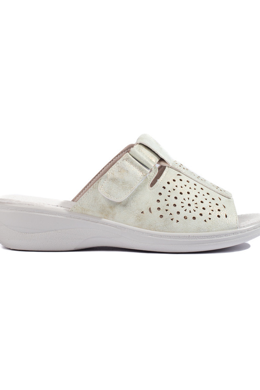 su aužūro elementais  sandalai su aužūro elementais  sandalai