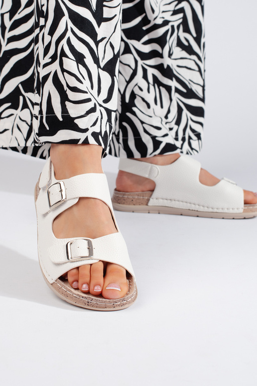 baltos spalvos sandalai  zapinane baltos spalvos sandalai  zapinane