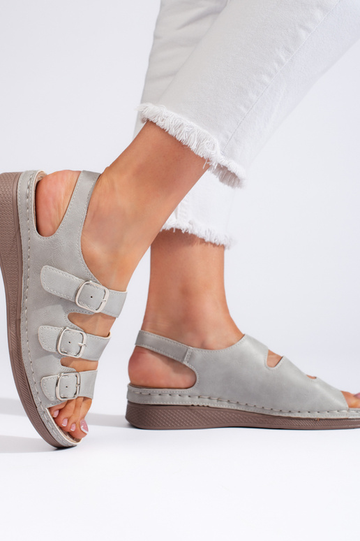 pilkos spalvos sandalai pilkos spalvos sandalai