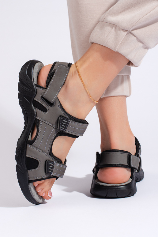 Sportinio stiliaus pilkos spalvos... Sportinio stiliaus pilkos spalvos...